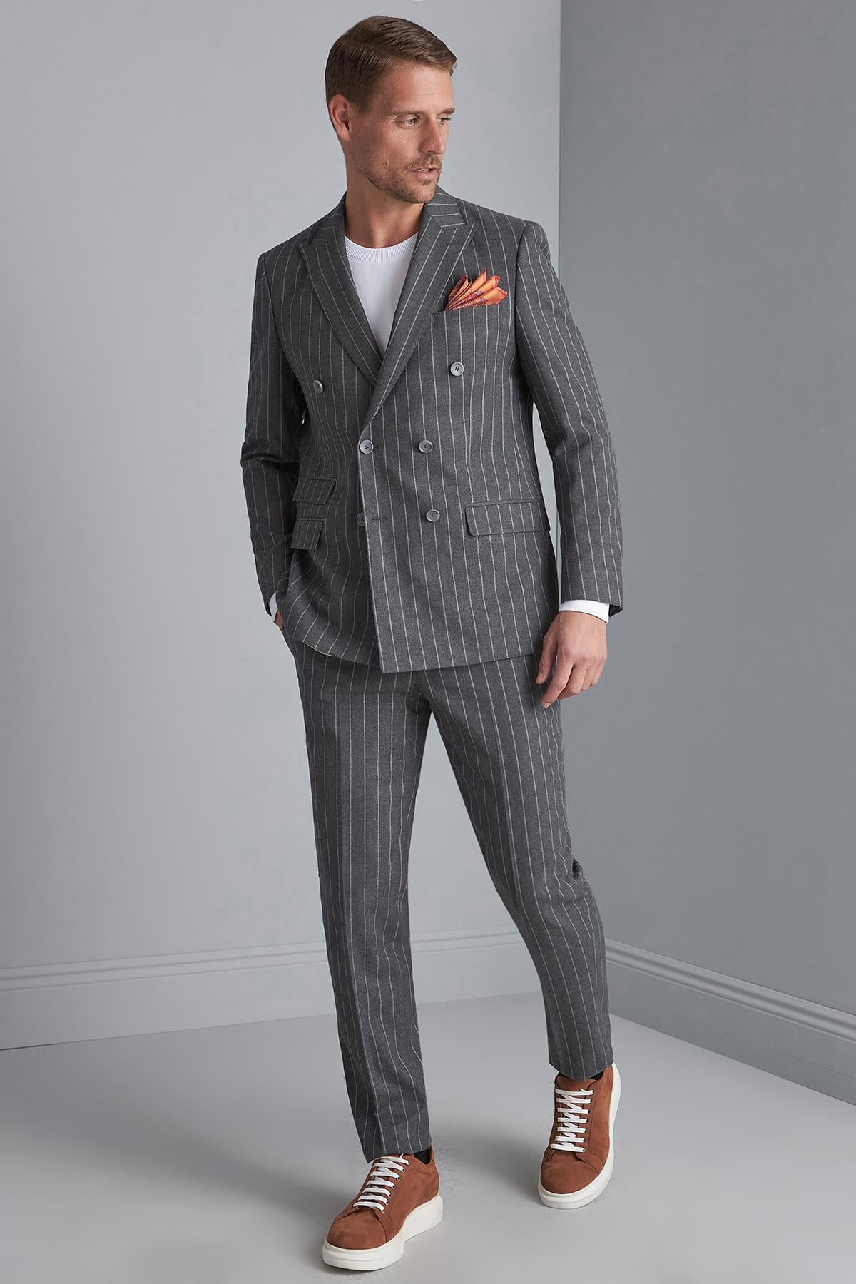 ERKEK GRİ SLIM FIT / DAR KALIP SİVRİ YAKA TAKIM ELBİSE