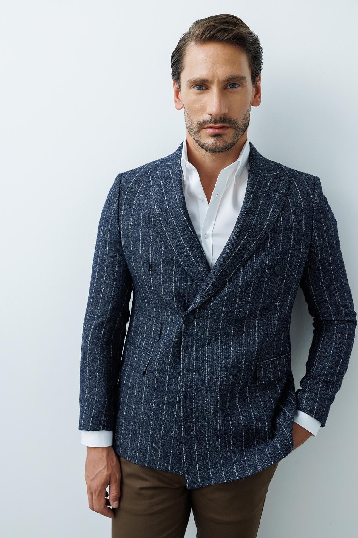 ERKEK LACİVERT SLIM FIT / DAR KALIP GENİŞ KIRLANGIÇ CEKET