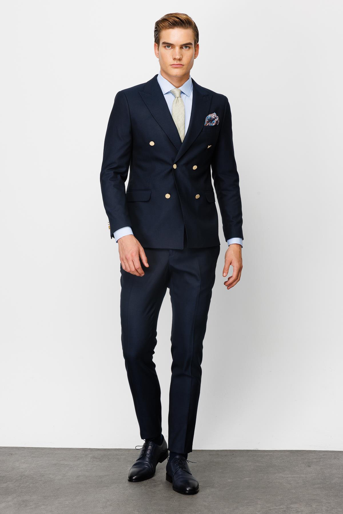 ERKEK LACİVERT SLIM FIT / DAR KALIP GENİŞ KIRLANGIÇ TAKIM ELBİSE