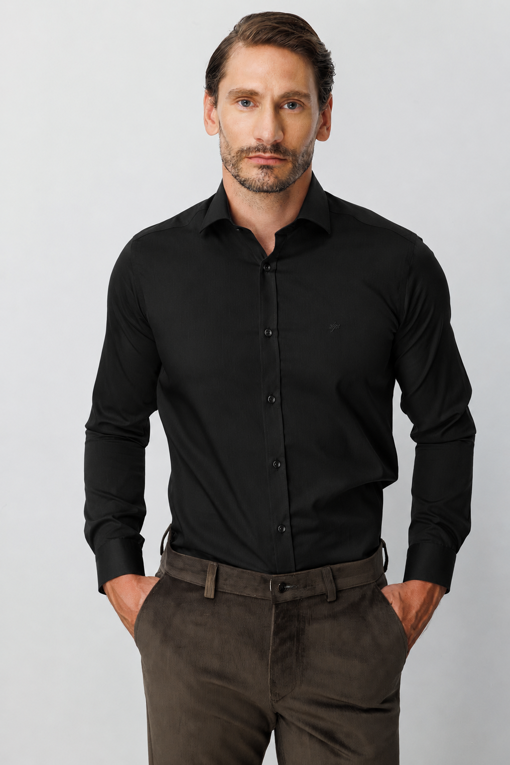 Siyah Regular Fit Geniş Kalıp Klasik Yaka Düz Uzun Kollu Cepsiz %100 Pamuk Non Iron Ütü İstemeyen Gömlek 