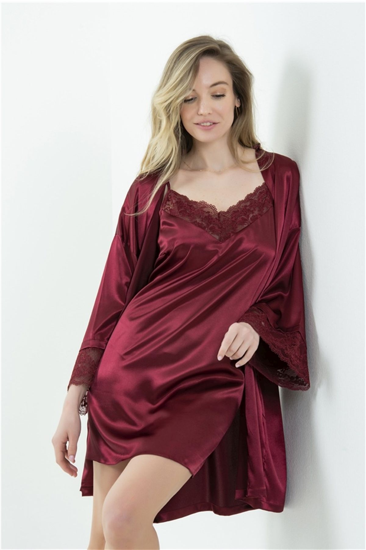 Magic Form 37430 Kadın Bordo Krep Saten Dantelli Tek Sabahlık