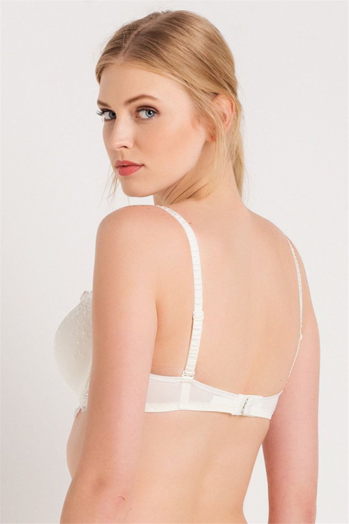 Magic Form 4592 Kadın Ekru Brode Dantelli Çıkarılabilir Dolgulu Süngerli Push-Up Sütyen