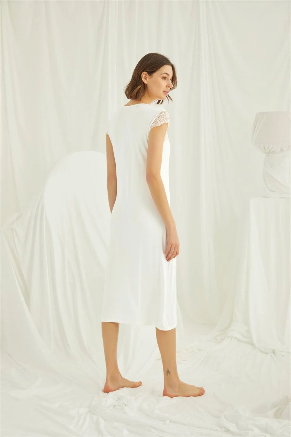 Monamise Kadın Ekru Dantelli Yakası Düğmeli Gecelik 18407