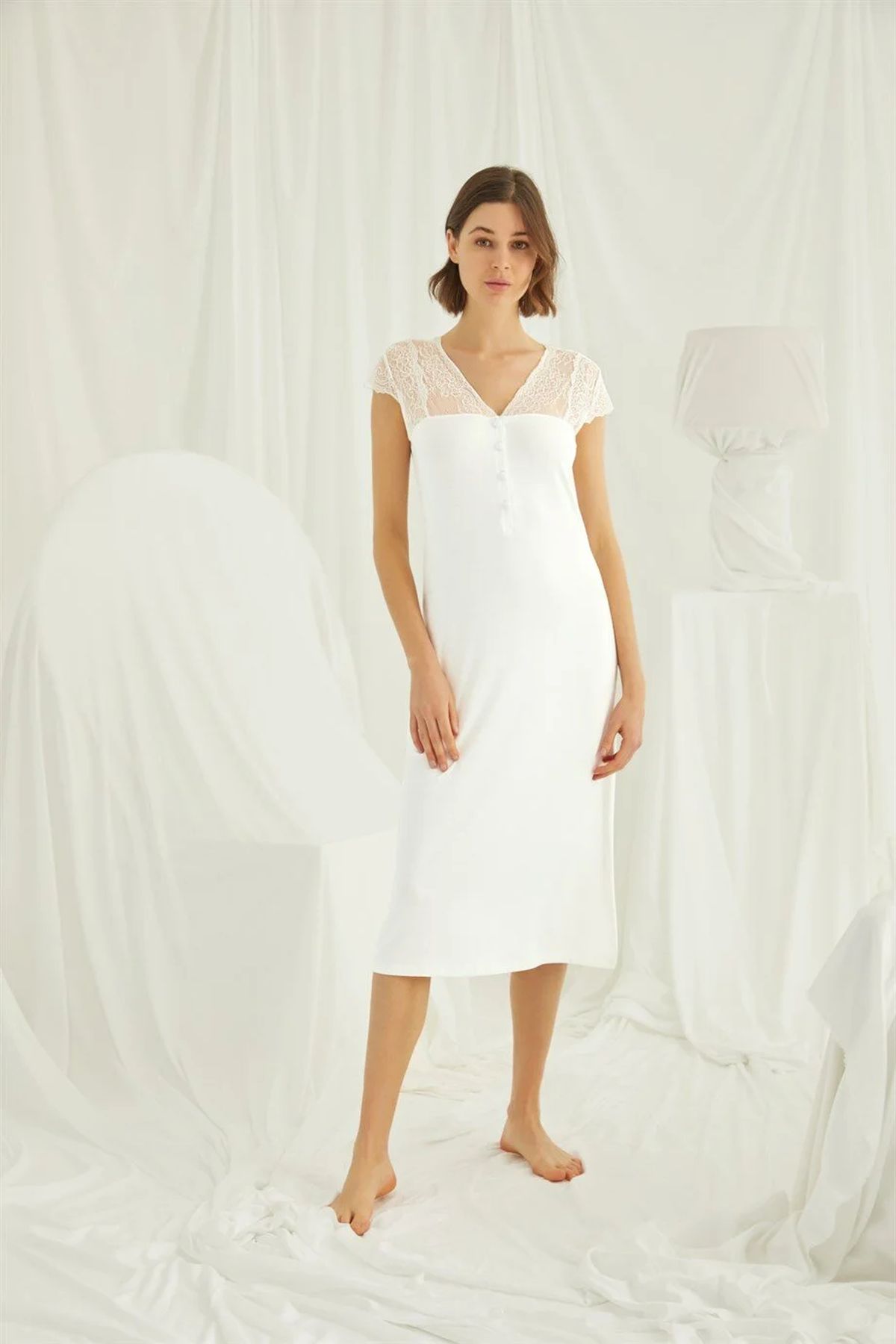 Monamise Kadın Ekru Dantelli Yakası Düğmeli Gecelik 18407