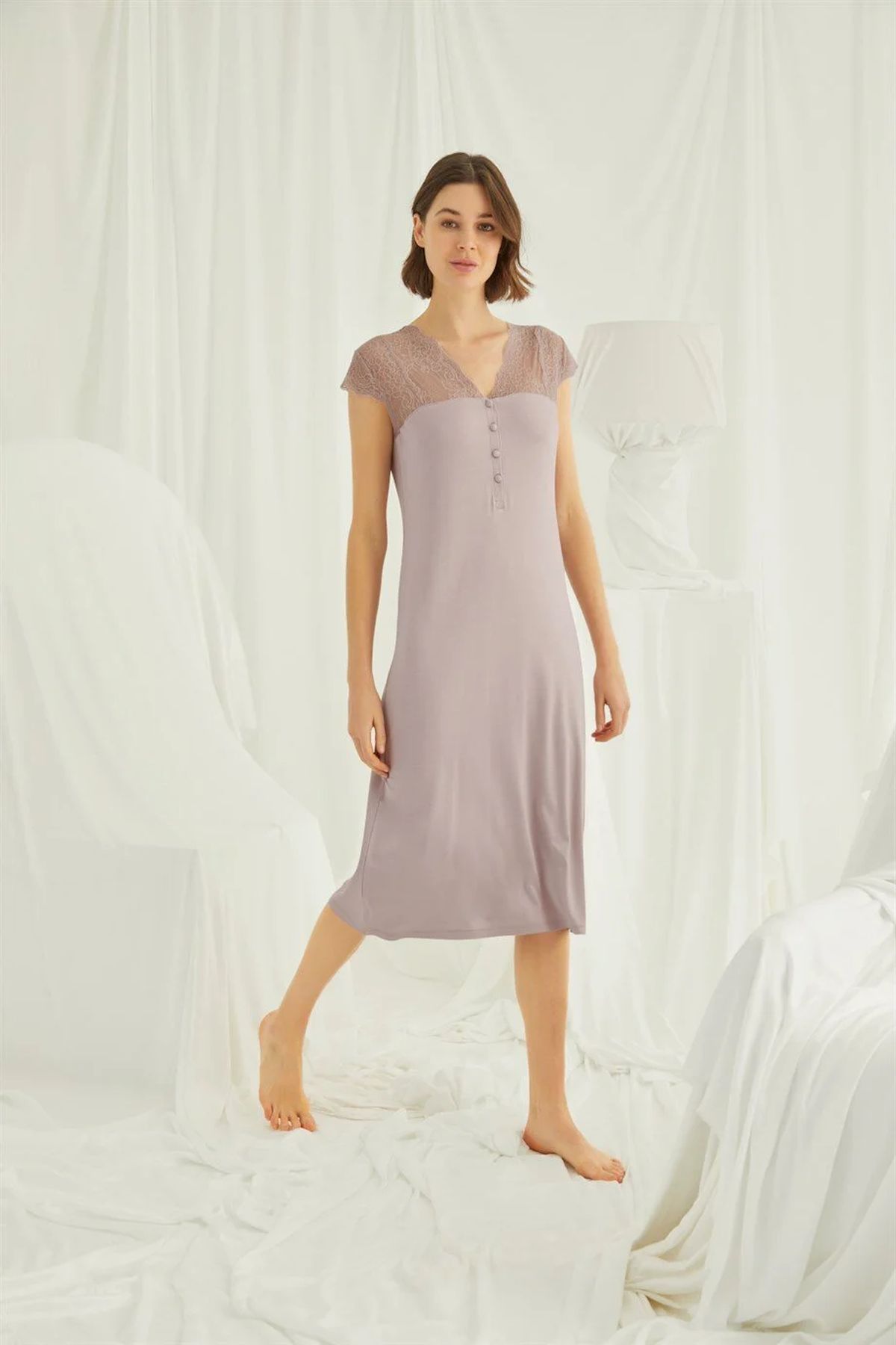 Monamise Kadın Vizon Dantelli Yakası Düğmeli Gecelik 18436