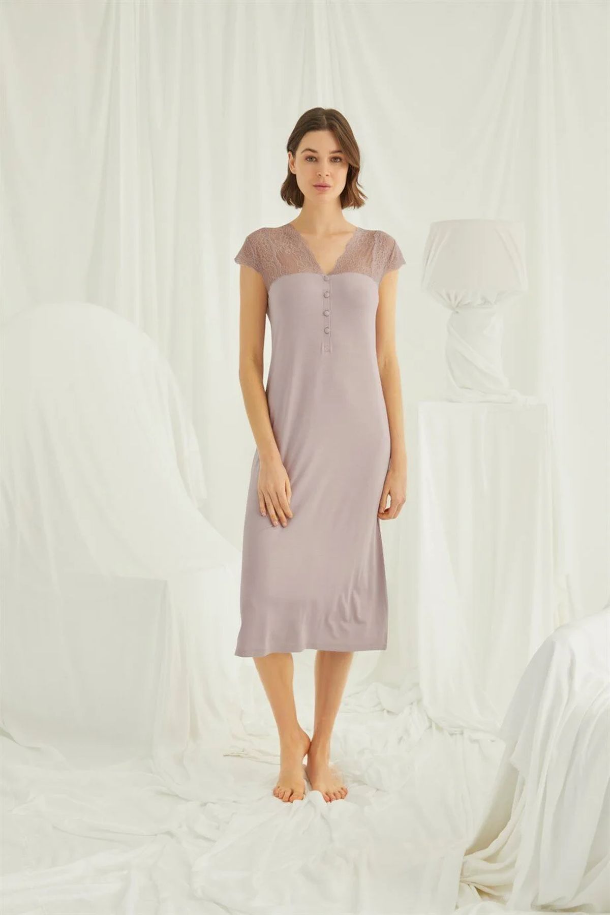 Monamise Kadın Vizon Dantelli Yakası Düğmeli Gecelik 18436