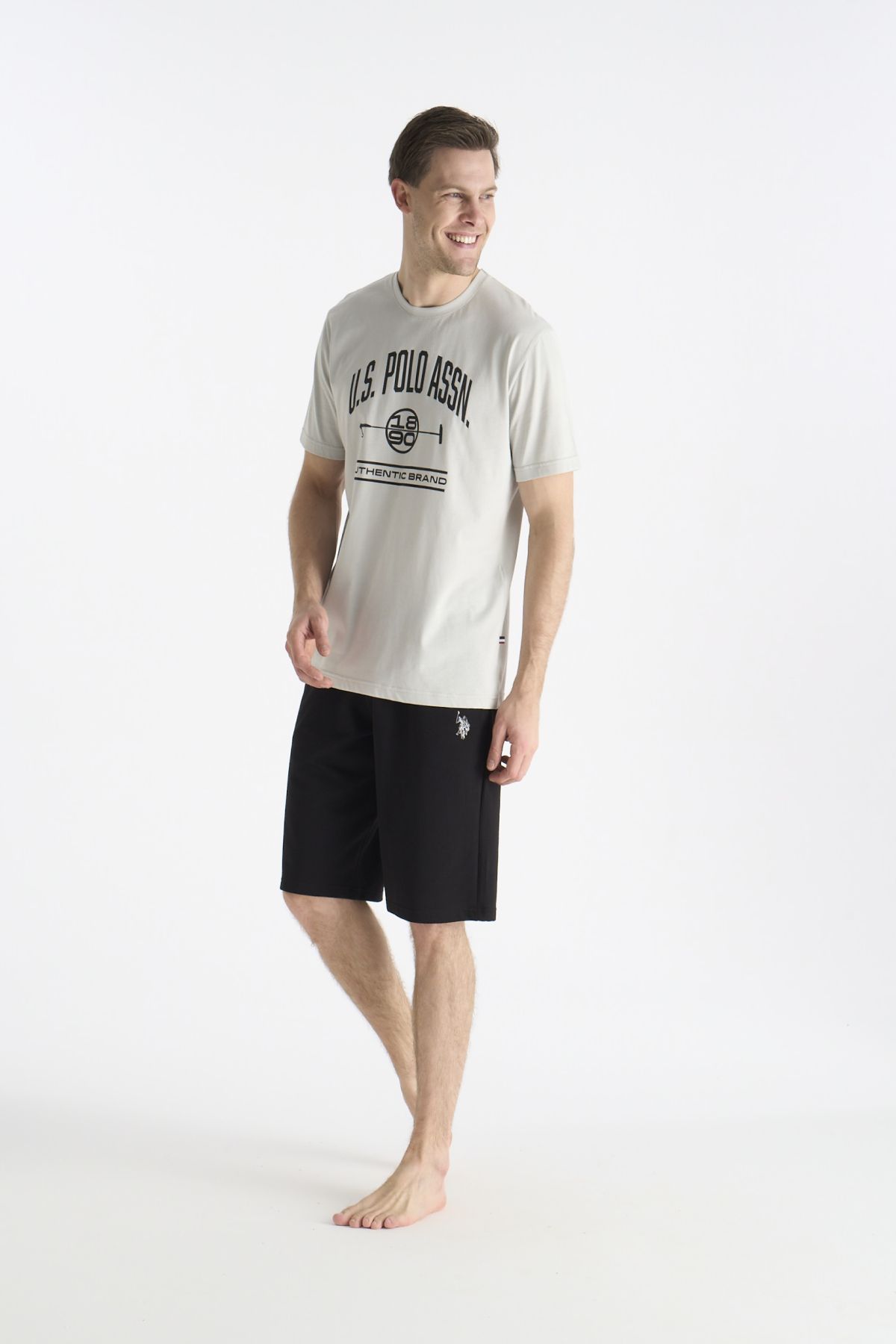 U.S. Polo Assn. 19018 Erkek Grı Kısa Kollu Yuvarlak Yaka Şort Takımı