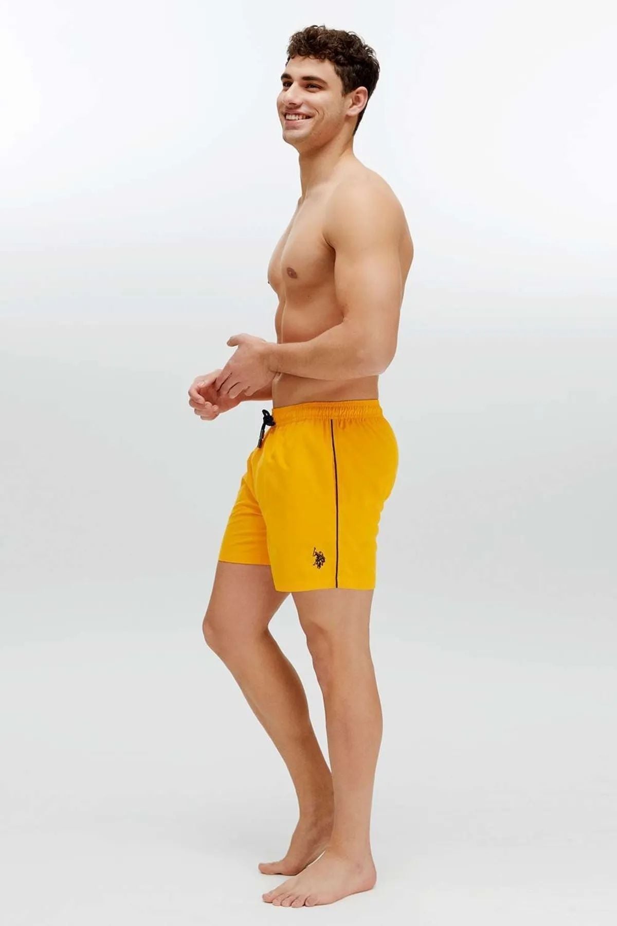 U.S. Polo Assn. 22002 Sarı Cepli Orta Boy Erkek Deniz Şortu