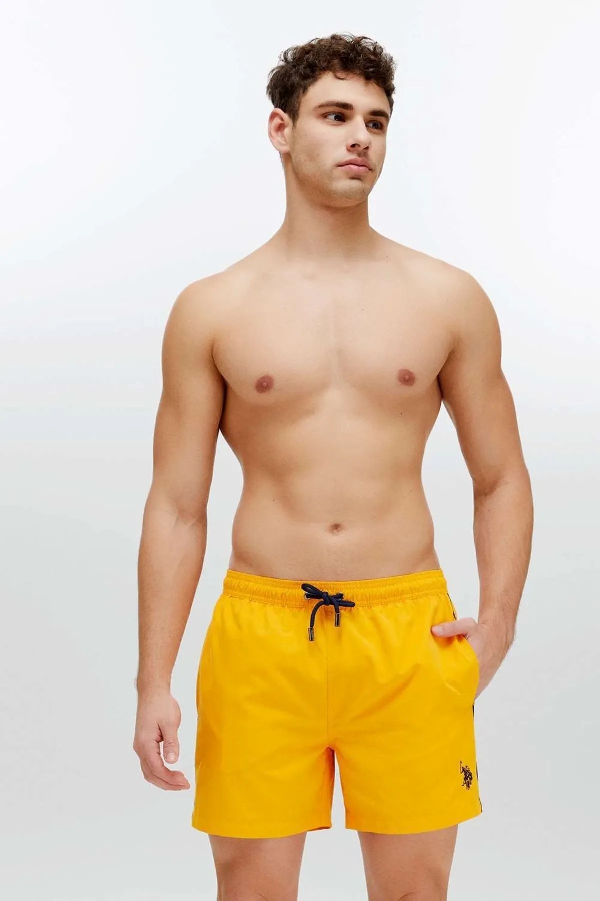 U.S. Polo Assn. 22002 Sarı Cepli Orta Boy Erkek Deniz Şortu