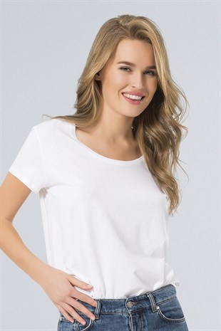 Kadın Beyaz Rome Havuz Yaka Basic T-shirt
