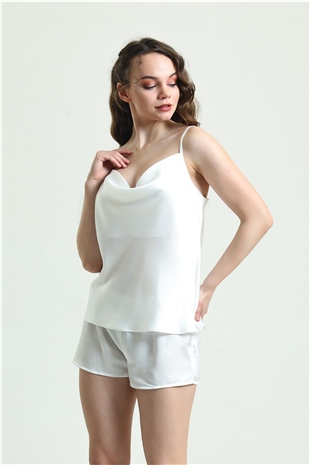 Magic Form 16790 Kadın Ekru Degaje Yaka Krep Saten Şort Takım