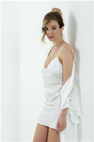 Magic Form 6790 Kadın Ekru Degaje Yaka Krep Saten Kısa Gecelik