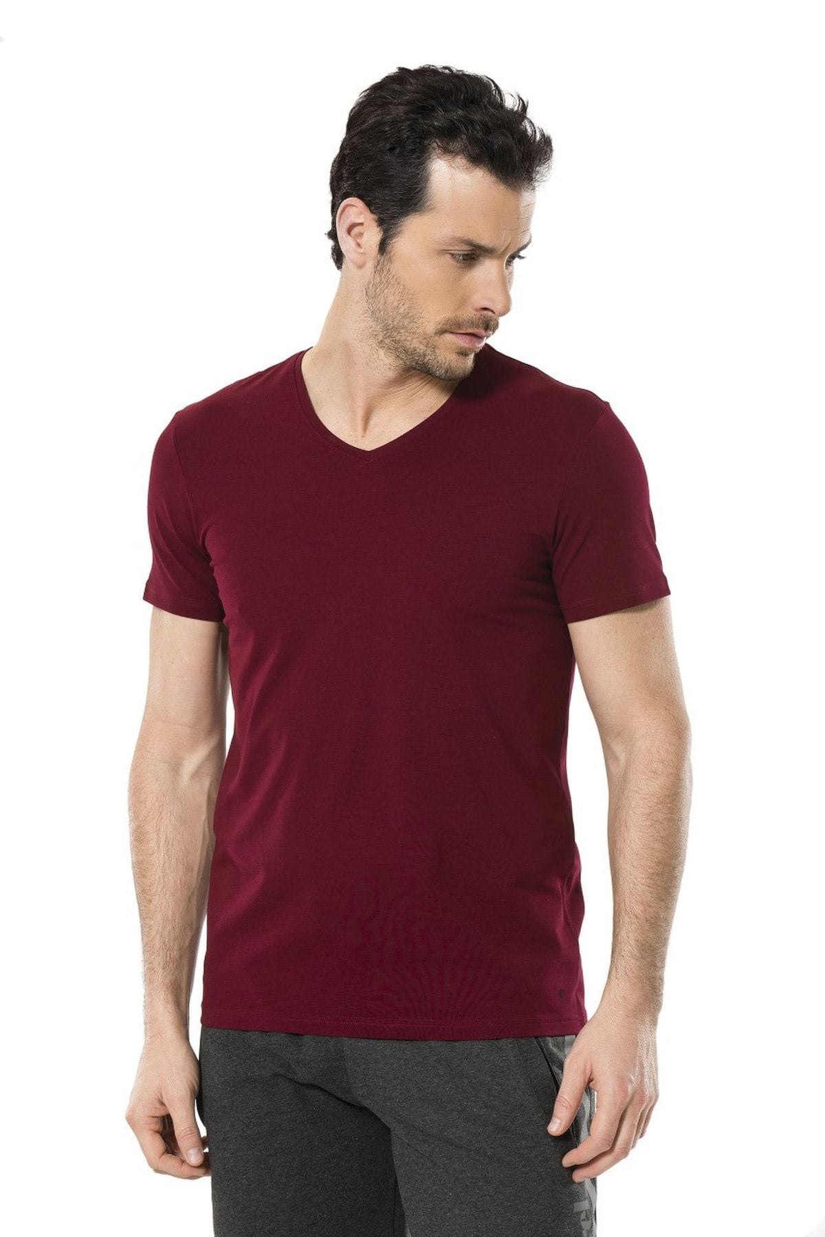 Cacharel 1332 Bordo Erkek V Yaka Likralı Kısa Kollu T-ShirtT-ShirtCacharel