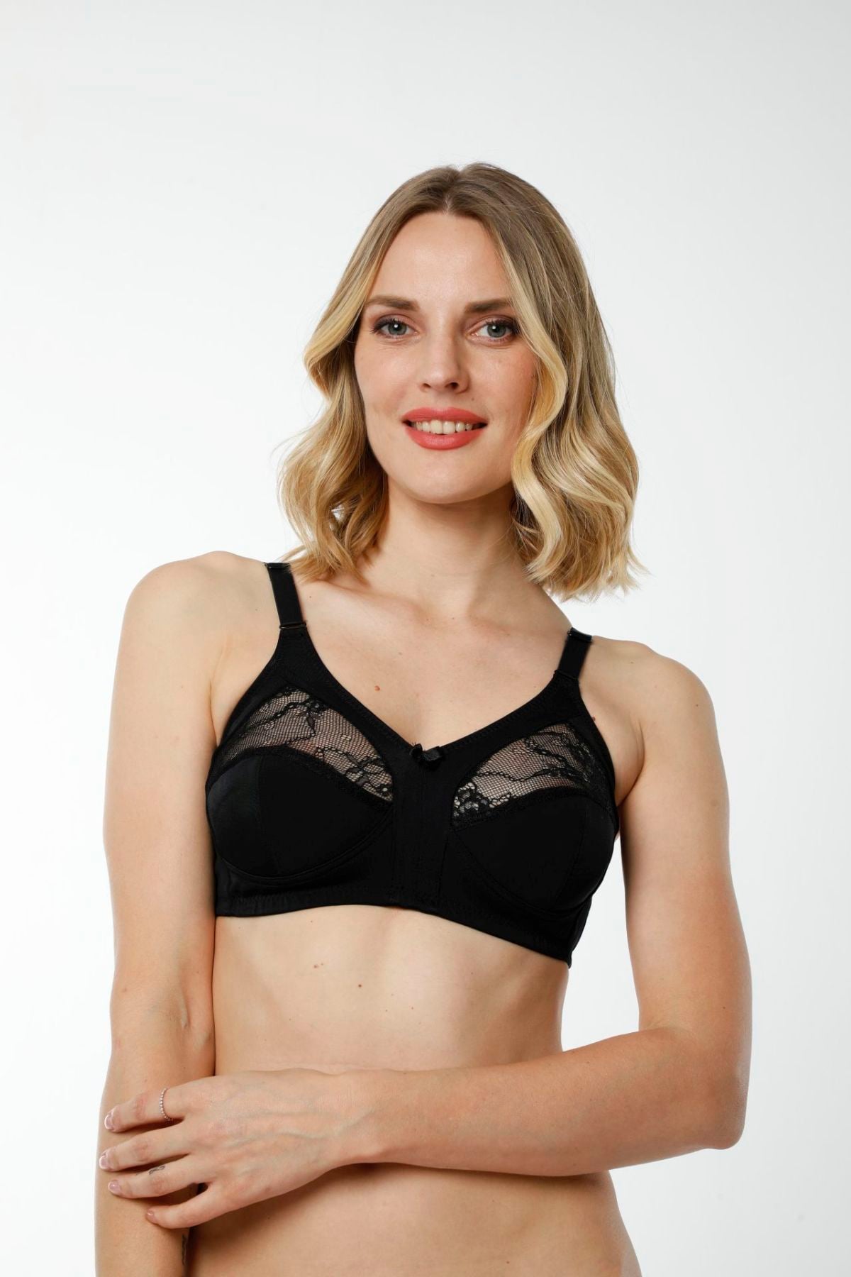 Hmd 6040 Kadın Rahat Doku Ribana %100 Pamuk Siyah İnce Askılı Dantel Detaylı Toparlayıcı SütyenToparlayıcı SütyenlerHmd Underwear