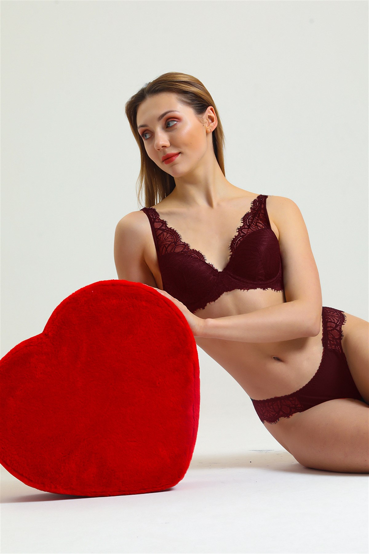 Magic Form 3685 Kadın Bordo İnce Dantelli Süngerli SütyenDantelli SütyenMagic Form