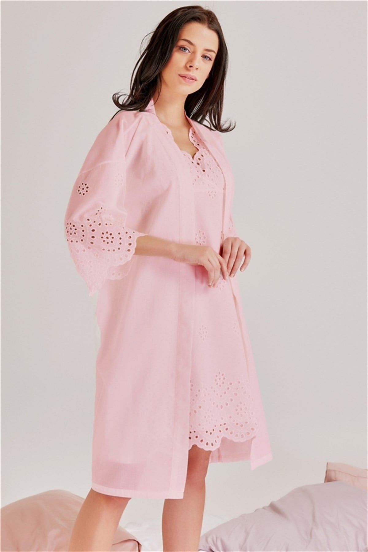 Magic Form 46108 Kadın Pudra Kendinden Brode Desenli Hamile Lohusa Tek SabahlıkLohusa SabahlıkMagic Form