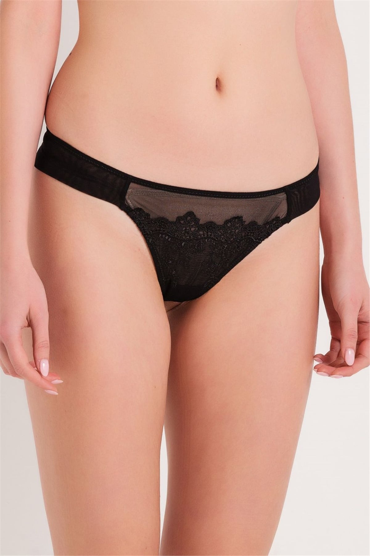 Magic Form 692 Kadın Siyah Brode Dantelli Brazil String KülotString KülotMagic Form