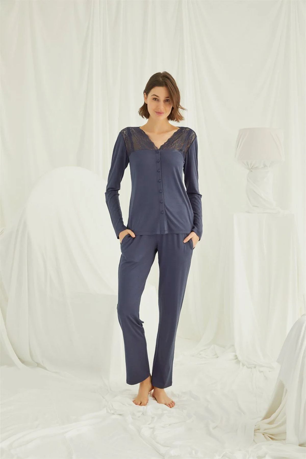 Monamise Kadın Lacivert Omzu Dantelli Önü Boydan Düğmeli Pijama Takımı 18209Kadın Pijama TakımıMonamise