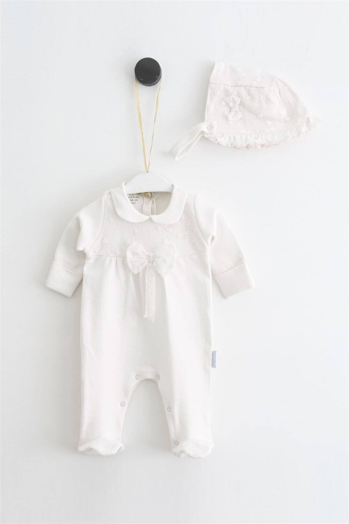 Pugi Baby 3564 Kız Bebek Krem Fiyonklu Güpürlü Tulum Şapka SetKız Bebek TulumPugi Baby