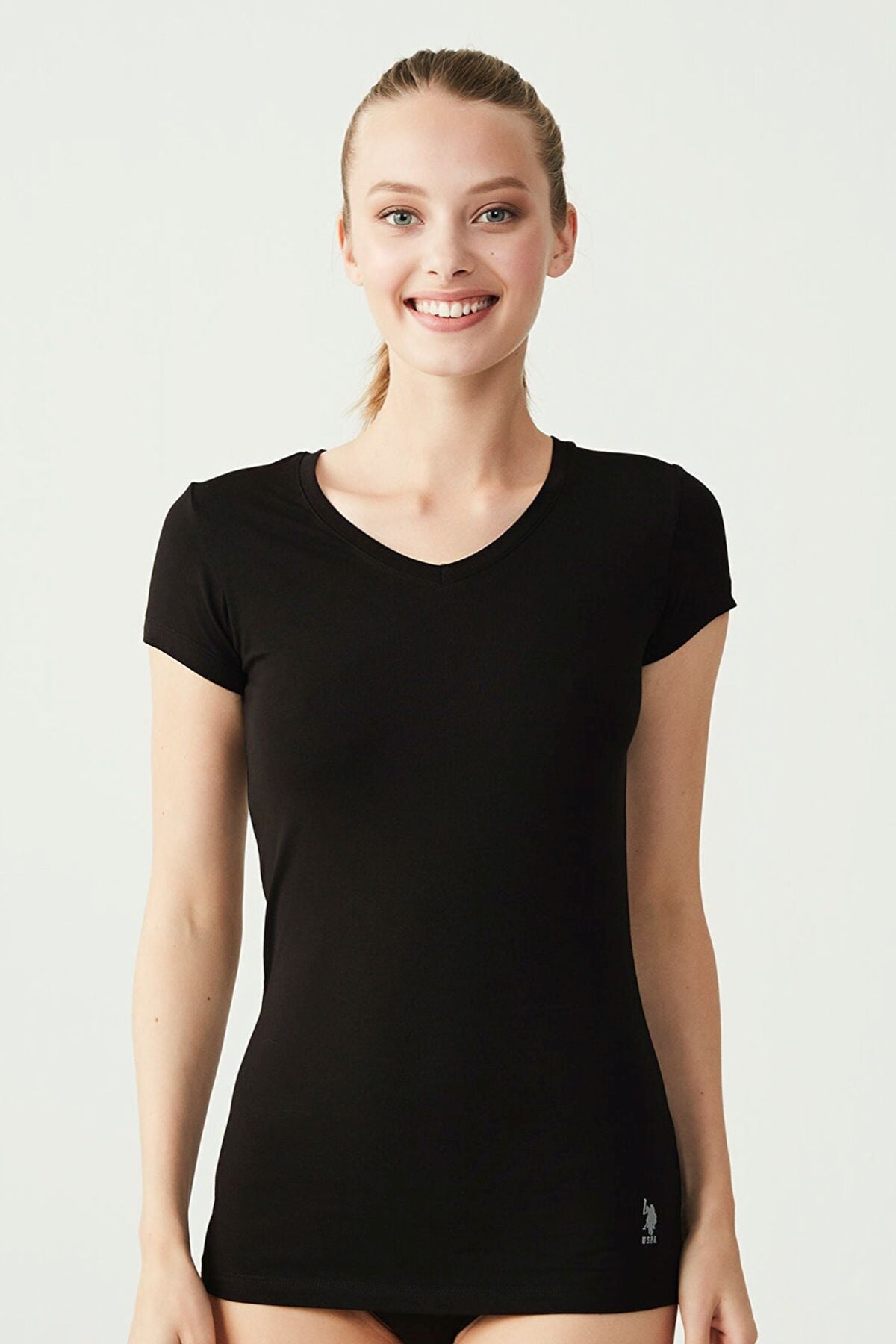 U.S. Polo Assn. 66004 Kadın Siyah Kısa Kollu V-Yaka T-ShirtKadın Basic / T-shirtU.S. Polo Assn.