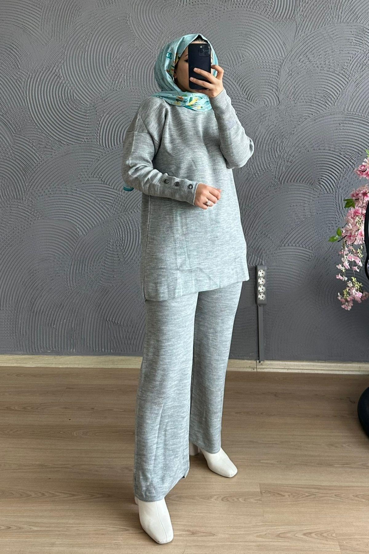 Dermiş Düğme Takım GRİ, Fiyatları Dermiş Düğme Takım GRİ – Haza Moda | Tesettür Giyim