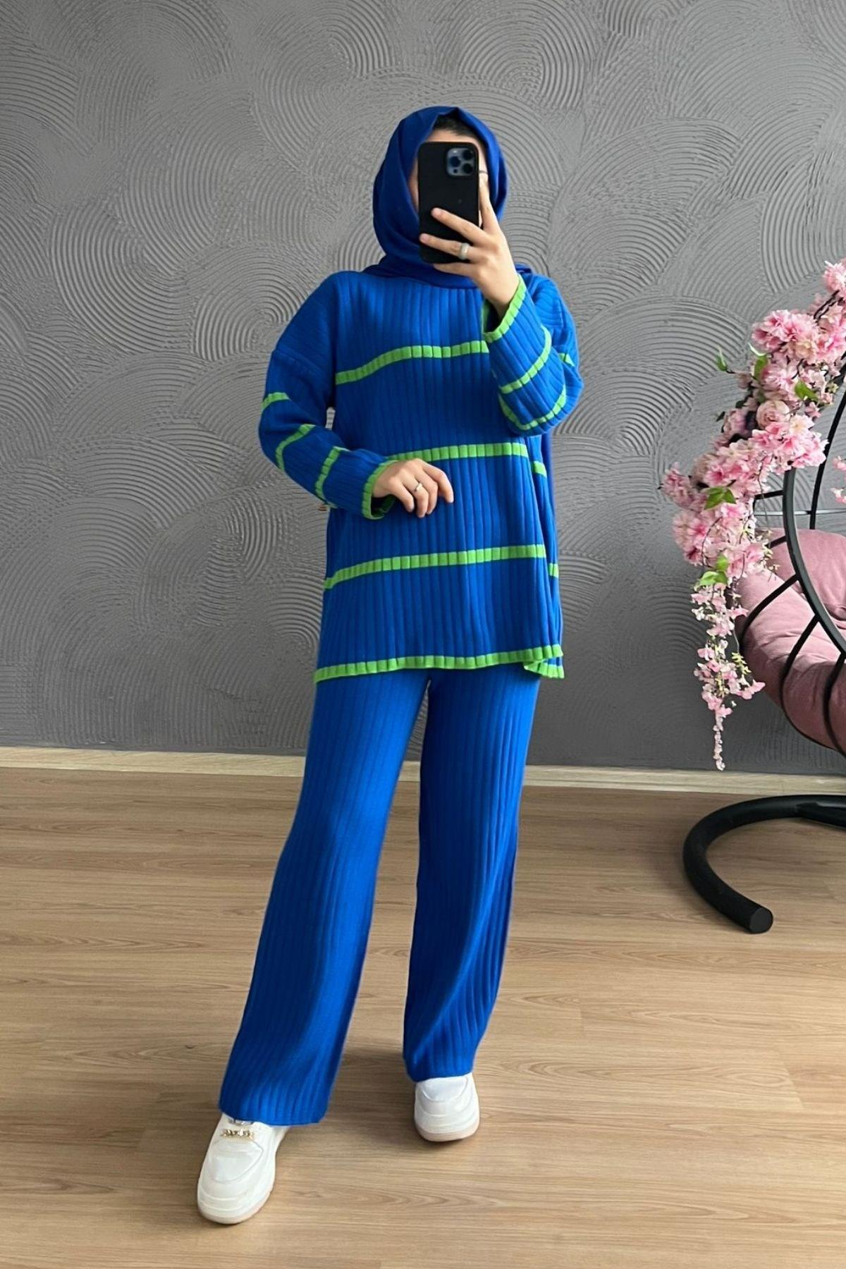 Deyzi Triko Takım-SAKS, Fiyatları Deyzi Triko Takım-SAKS – Haza Moda | Tesettür Giyim