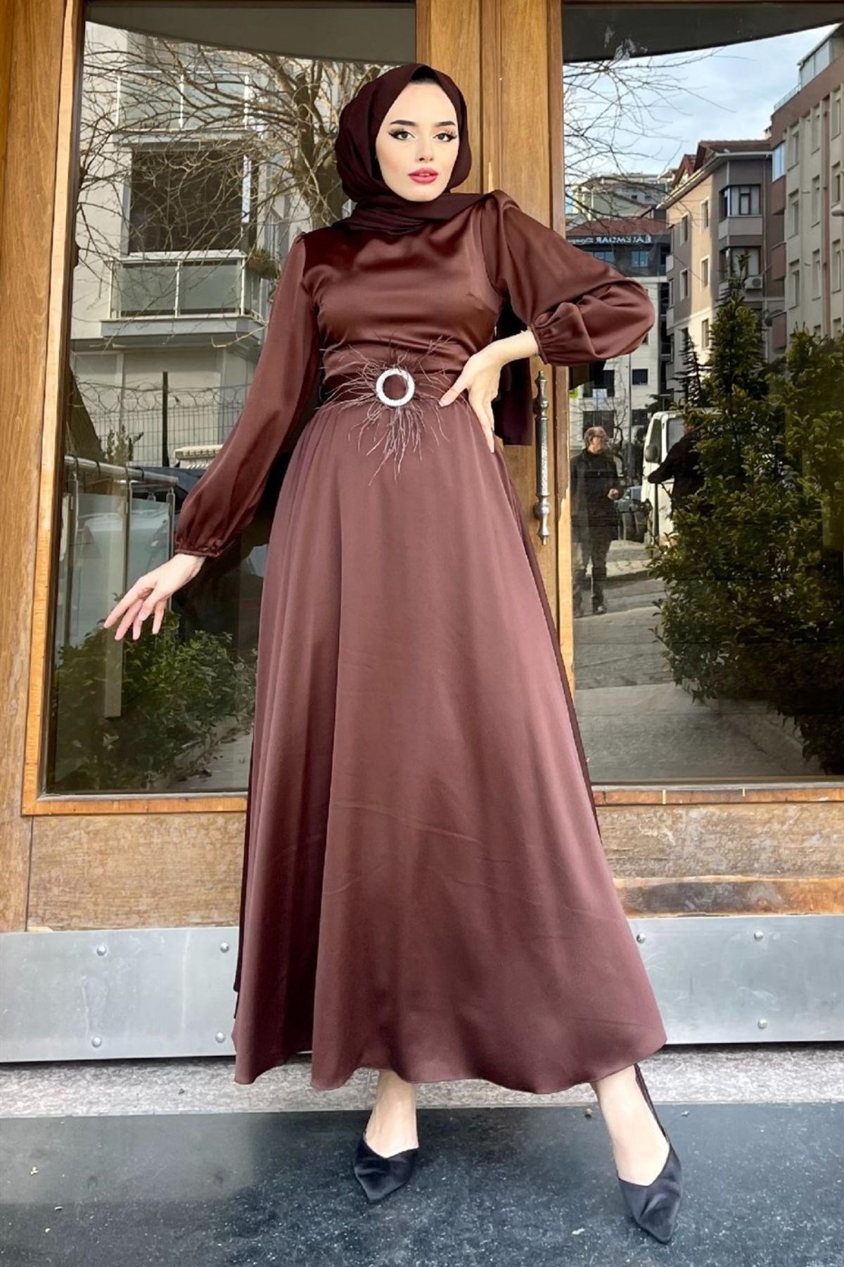 Esila Tüy Detay Abiye KAHVE, Fiyatları Esila Tüy Detay Abiye KAHVE – Haza Moda | Tesettür Giyim