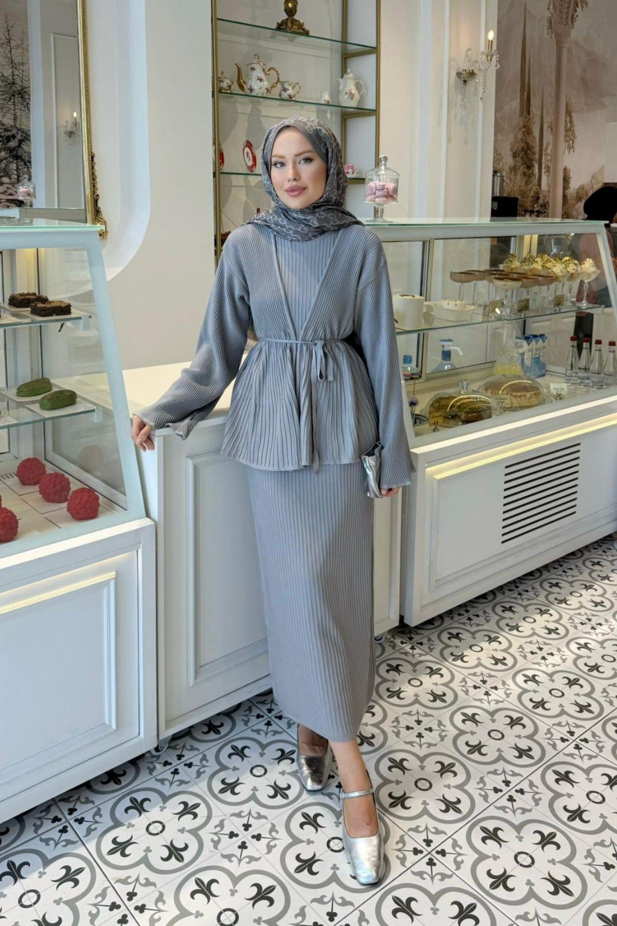 Medusa Jileli Elbise Gri, Fiyatları Medusa Jileli Elbise Gri- Haza Moda