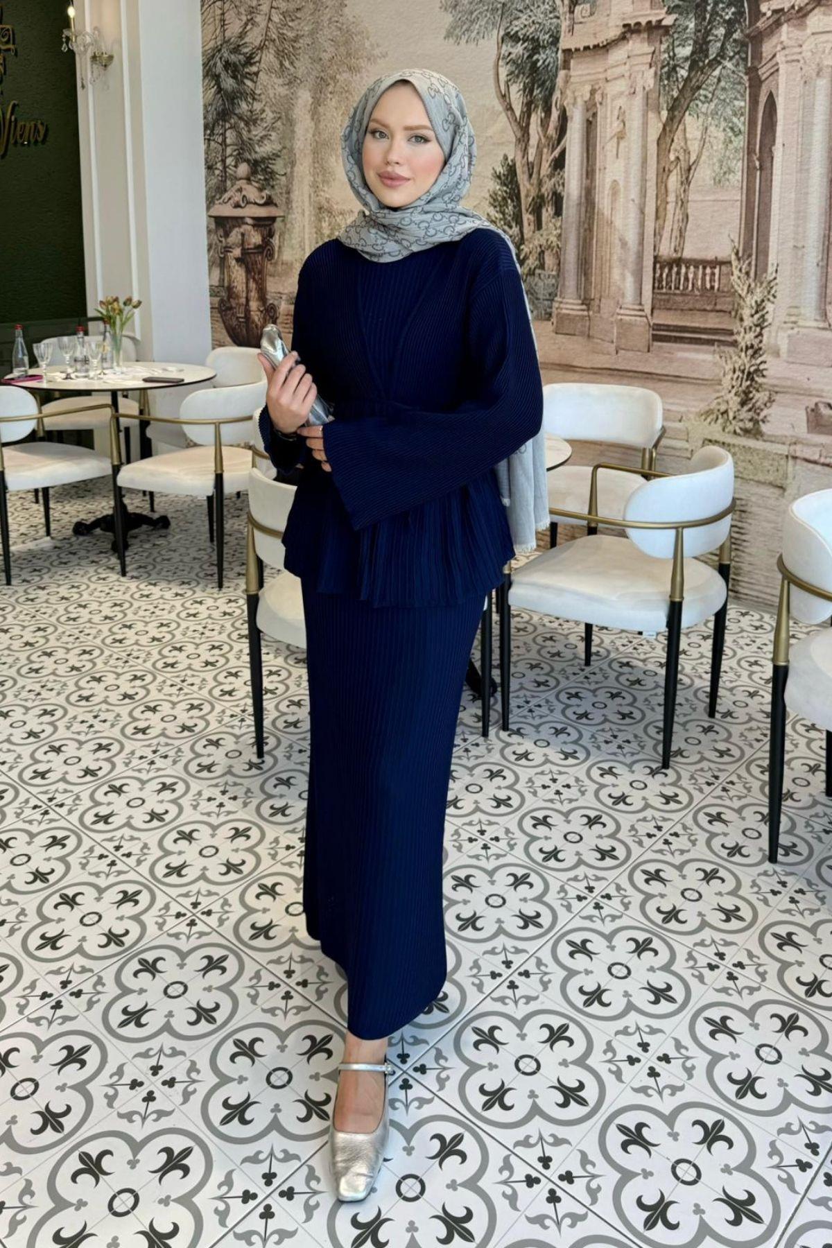 Medusa Jileli Elbise Lacivert, Fiyatları Medusa Jileli Elbise Lacivert- Haza Moda