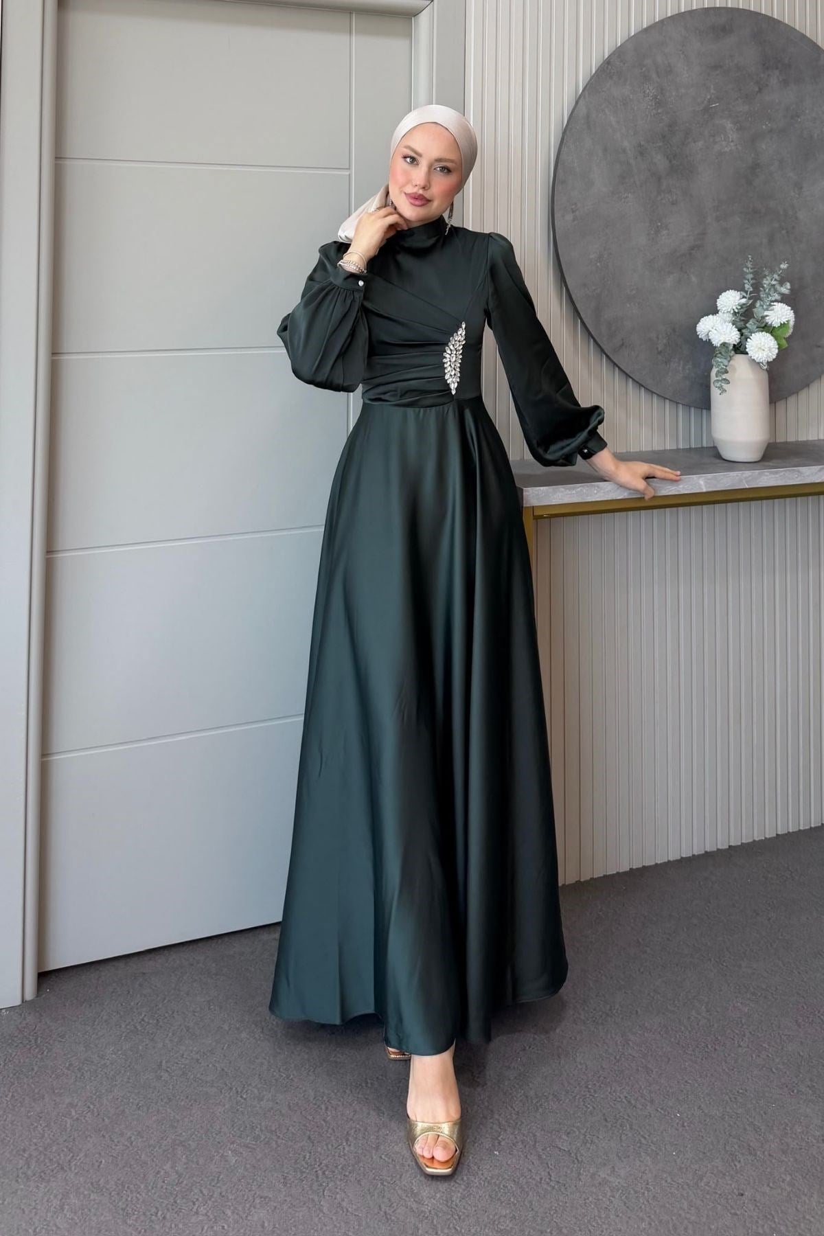 Mihrimah Saten Abiye Zümrüt, Fiyatları Mihrimah Saten Abiye Zümrüt | Haza Moda