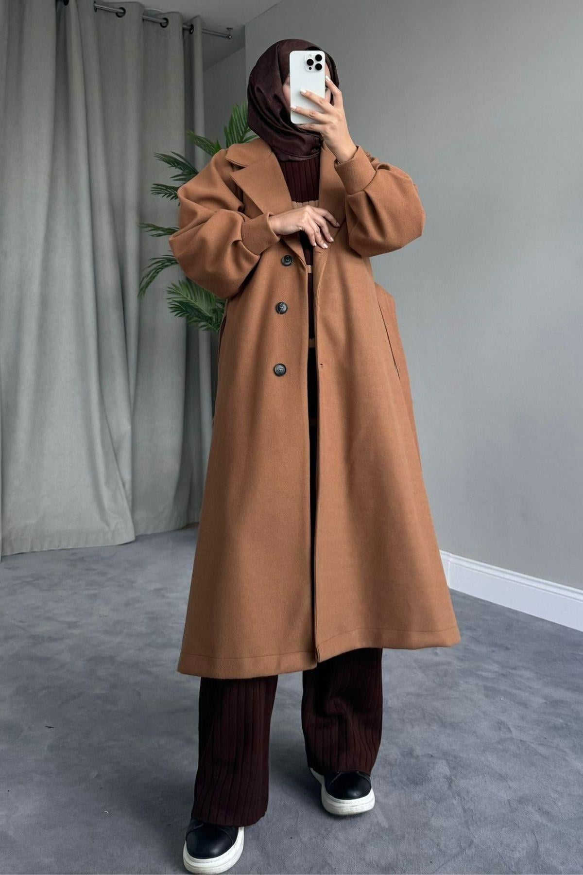 Mihver Kaşe Kaban Camel, Fiyatları Mihver Kaşe Kaban Camel – Haza Moda | Tesettür Giyim