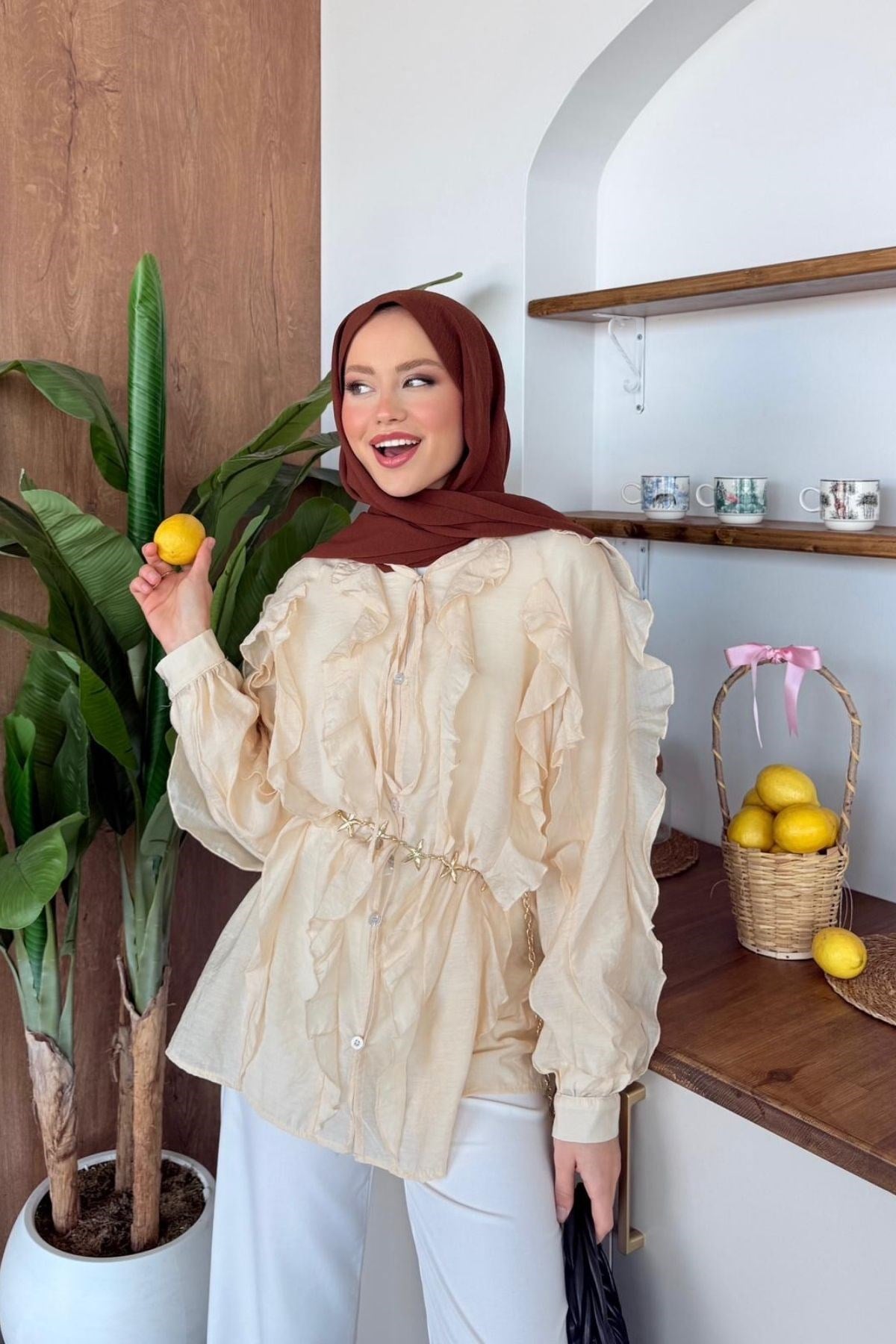 Momo Fırfırlı Tasarım Bluz Bej, Fiyatları 