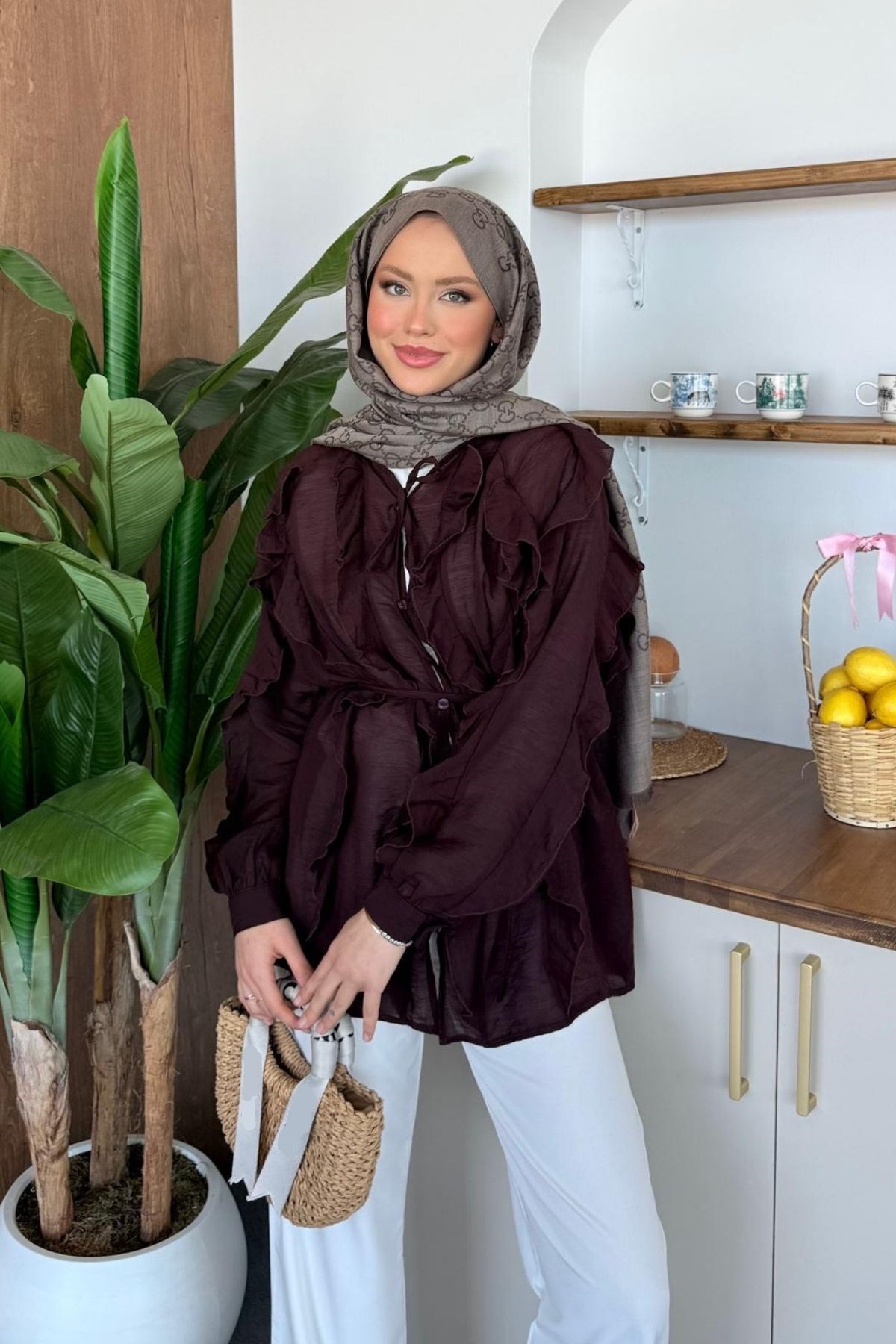 Momo Fırfırlı Tasarım Bluz Kahve, Fiyatları Momo Fırfırlı Tasarım Bluz Kahve | Haza Moda