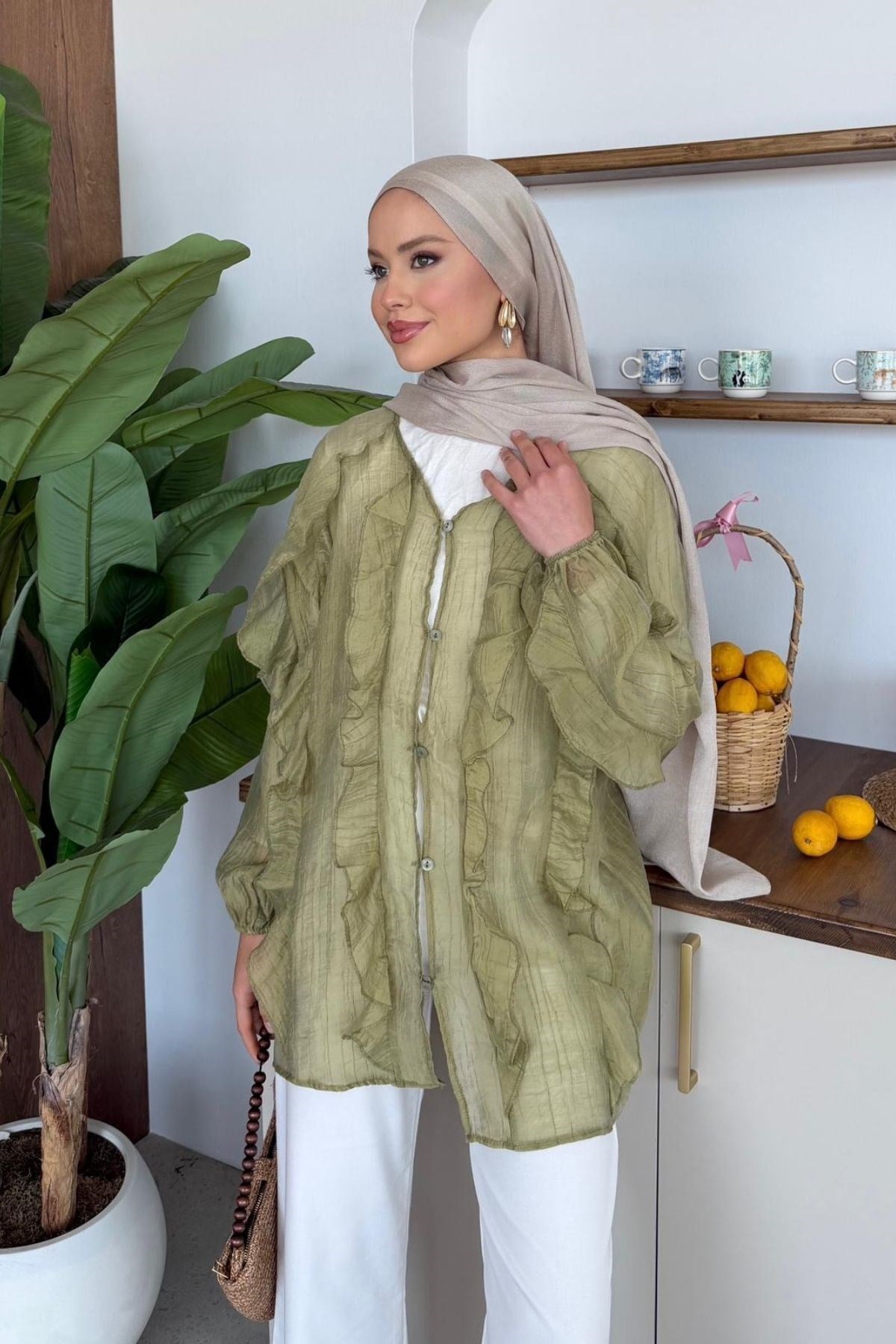 Momo Fırfırlı Tasarım Bluz Yağ Yeşili, Fiyatları Momo Fırfırlı Tasarım Bluz Yağ Yeşili | Haza Moda