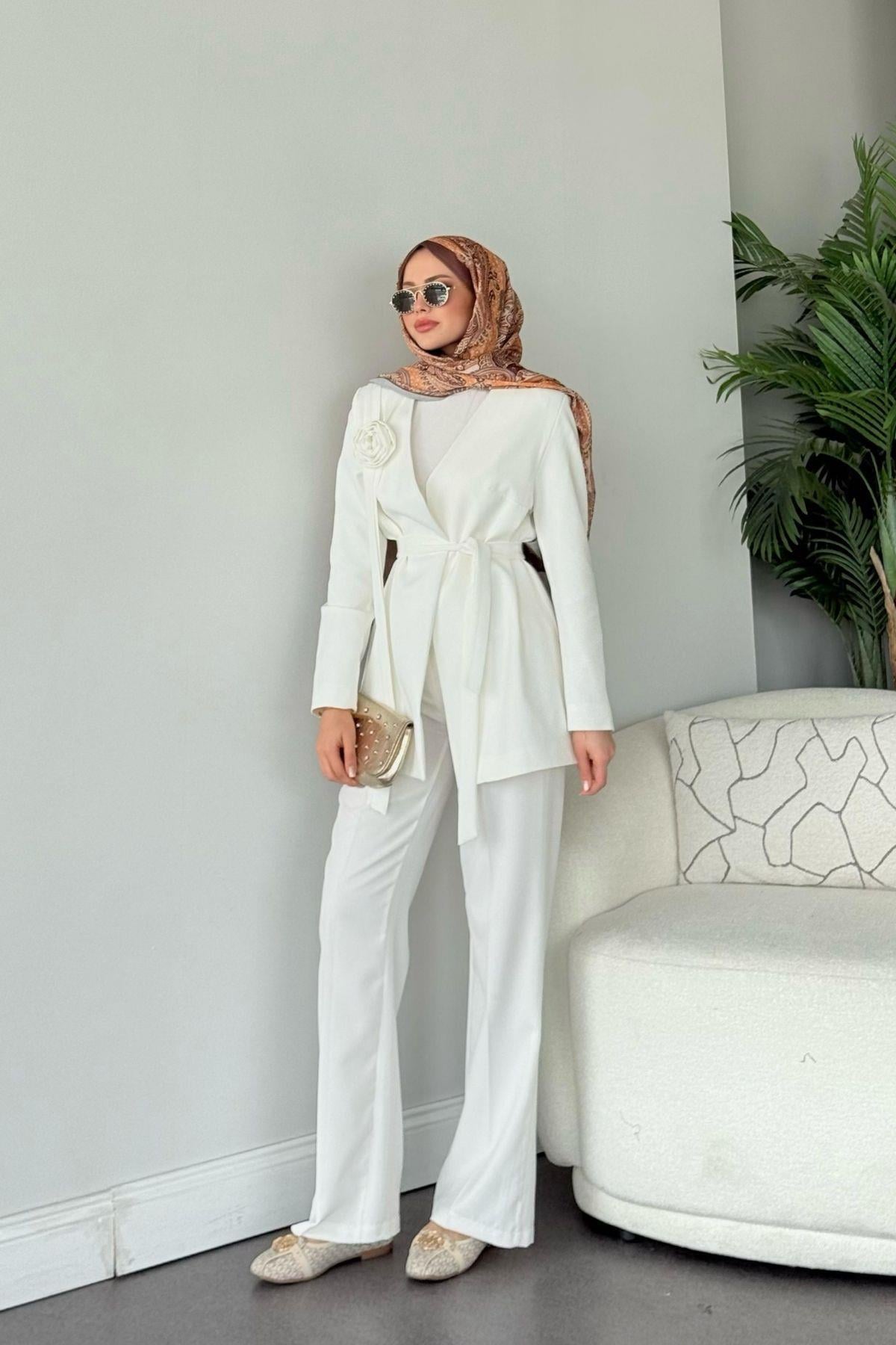 Nudes Güllü Takım Beyaz, Fiyatları Nudes Güllü Takım Beyaz - Haza Moda 
