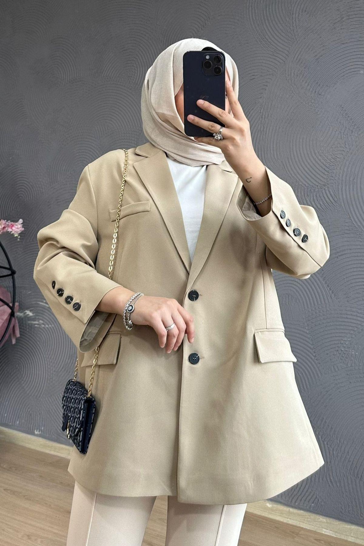 سترة المنك كبيرة الحجم