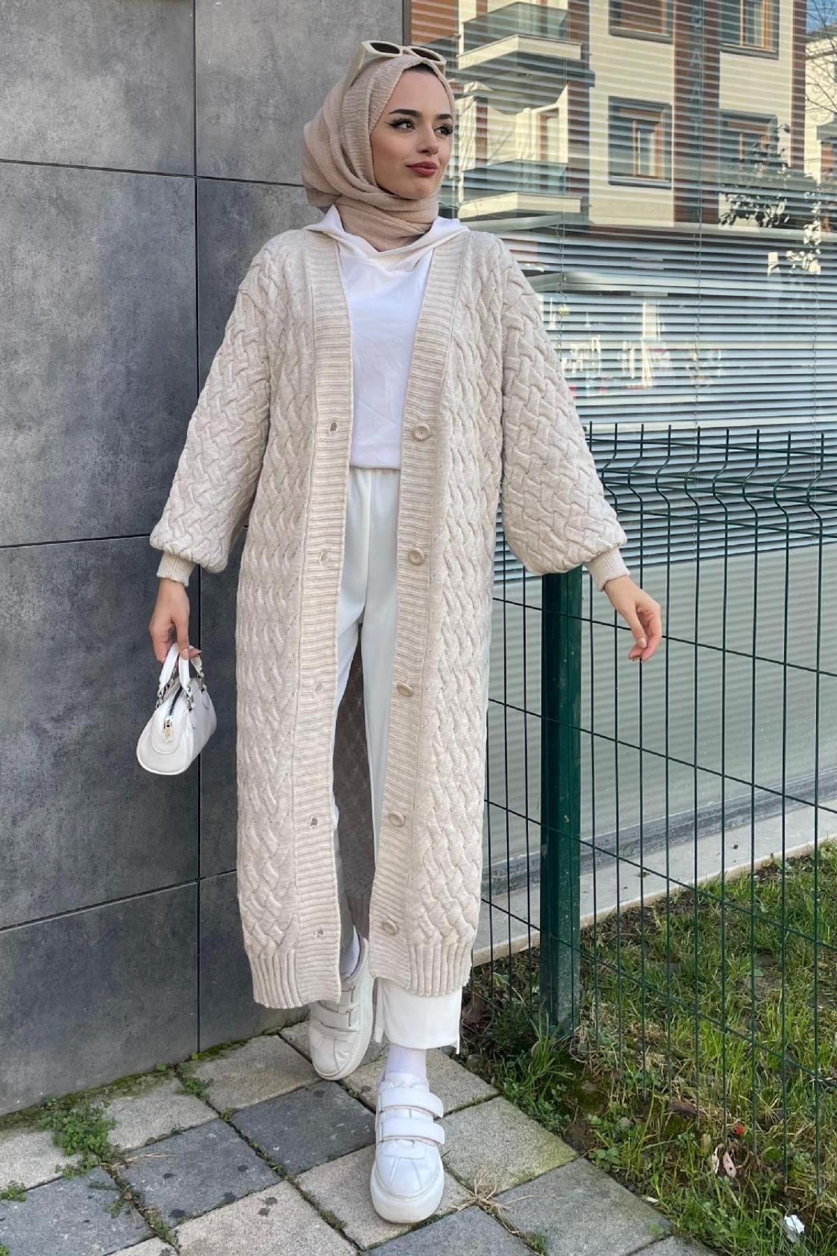 Uzun Örme Hırka-BEJ, Fiyatları Çelik Örme Triko Hırka-CAMEL – Haza Moda | Tesettür Giyim
