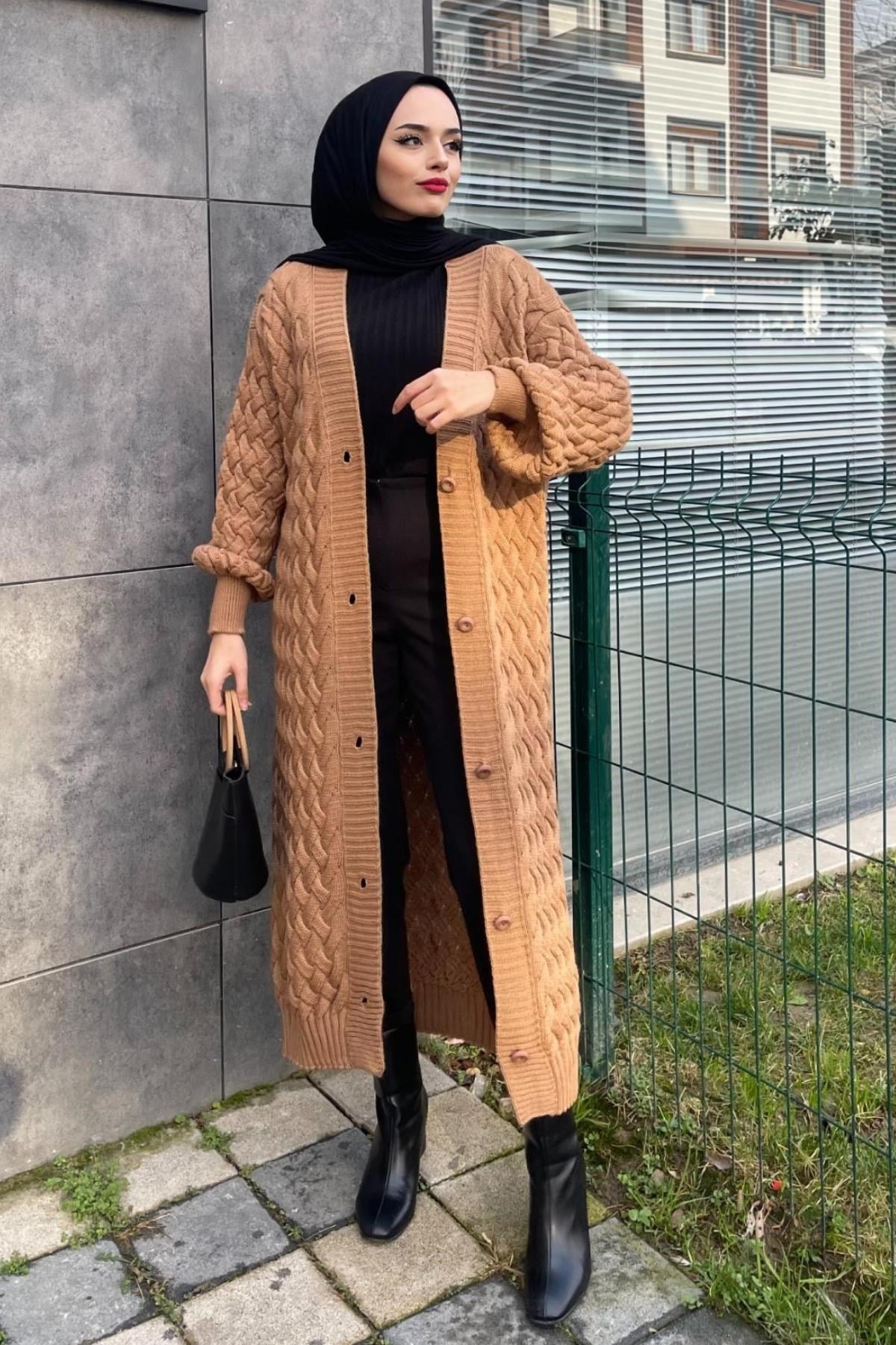 Uzun Örme Hırka-CAMEL, Fiyatları Çelik Örme Triko Hırka-CAMEL – Haza Moda | Tesettür Giyim