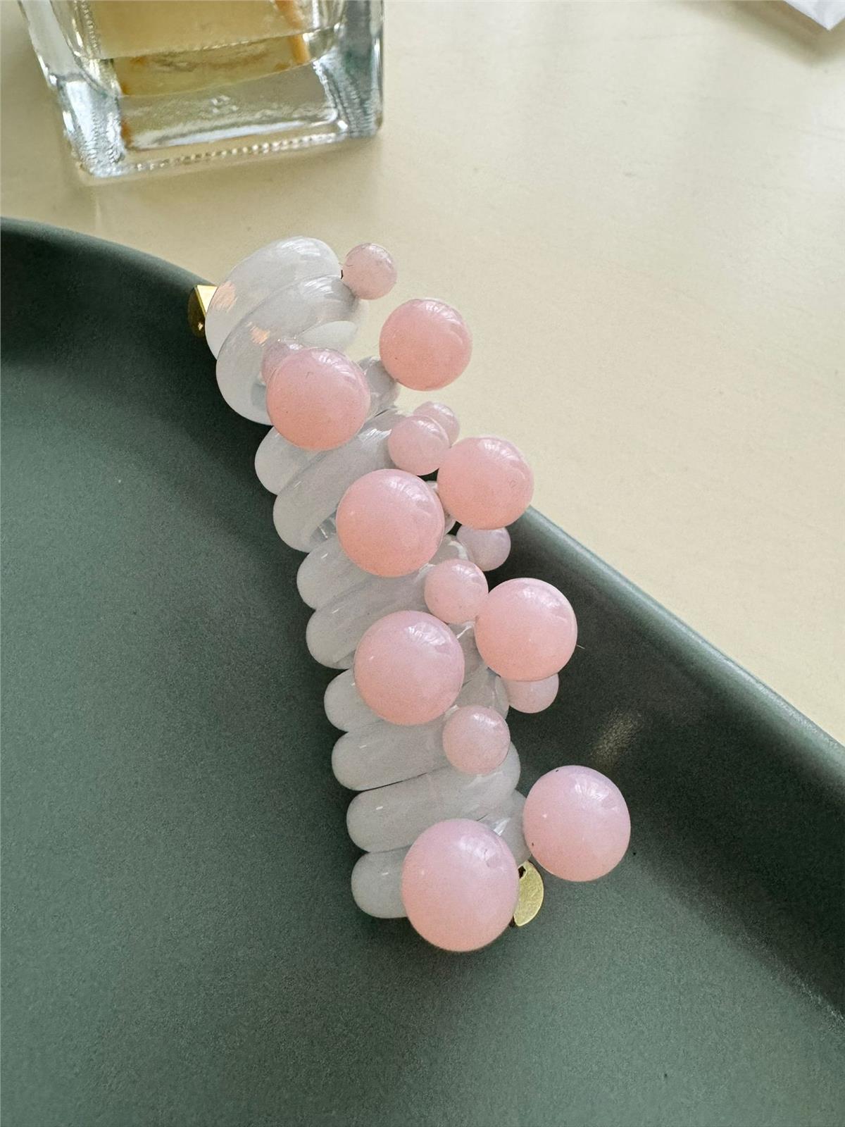 Beyaz Üzeri Pembe Topçuklu Sarmal Toka