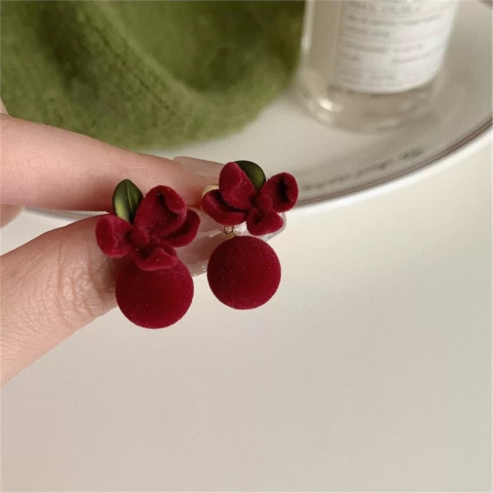 Bordo Çiçekli Top Küpe