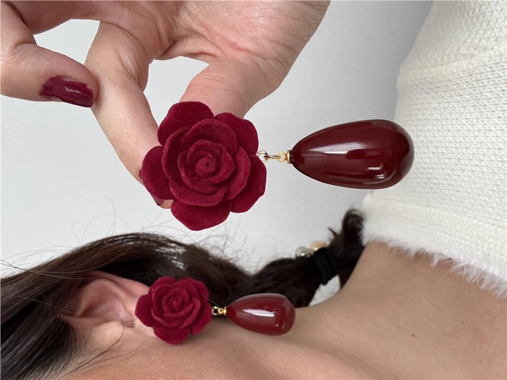Bordo Gül ve Damla Taşlı Büyük Küpe