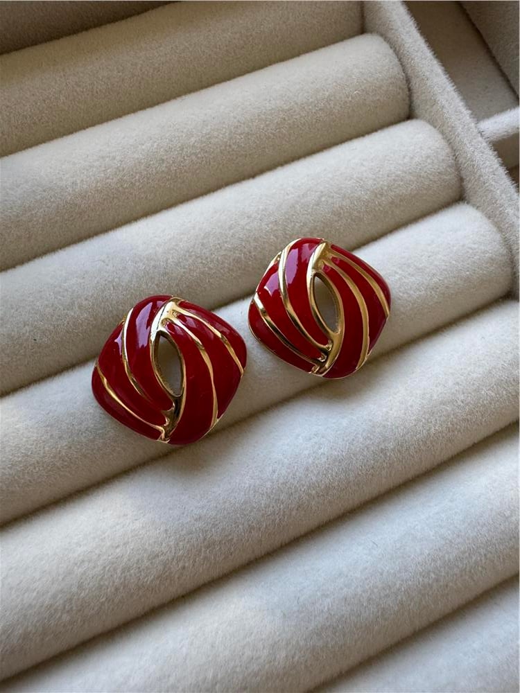 Bordo Kare Çelik Küpe