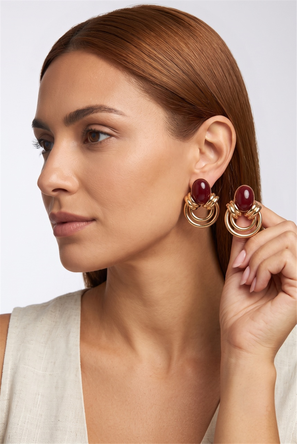 Bordo Oval Taşlı Halka Detaylı Küpe