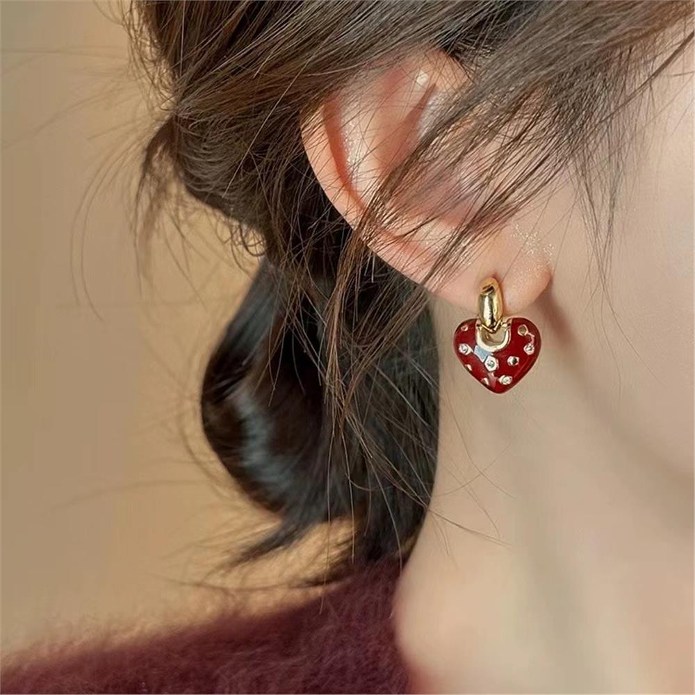 Bordo Taşlı Mini Kalp Küpe