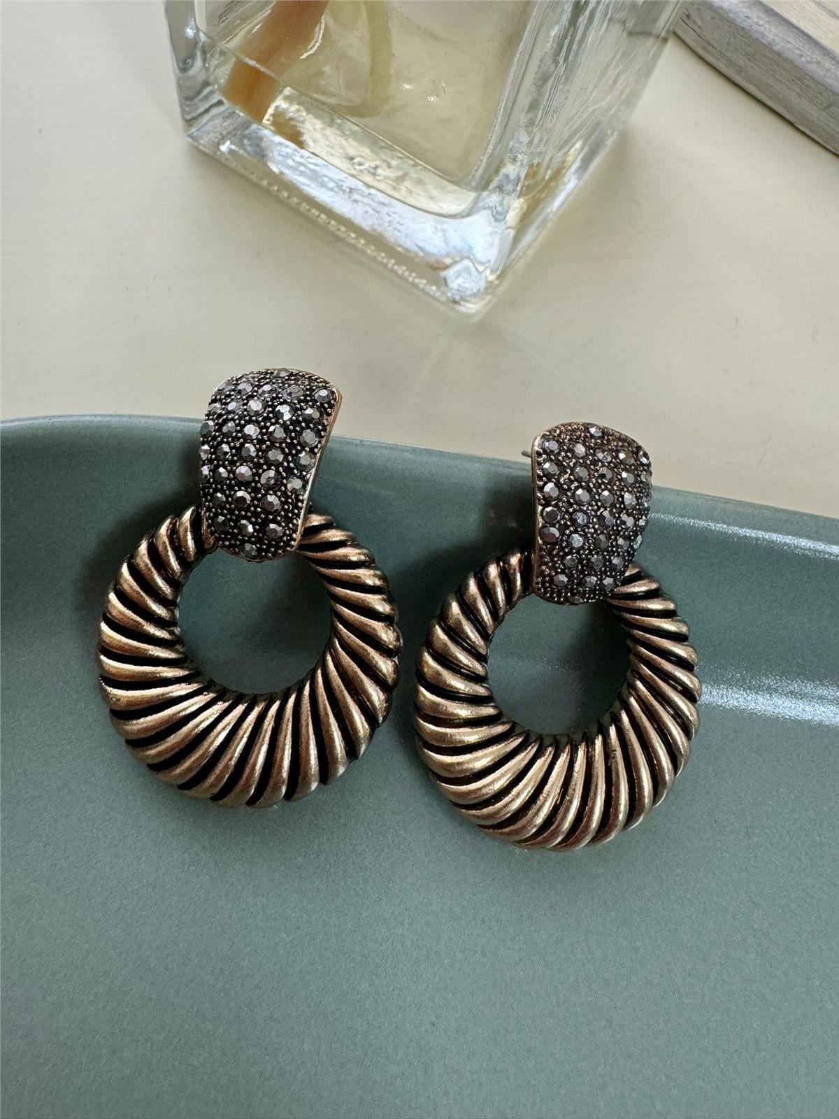 Füme Taşlı Bronz Burgulu Küpe
