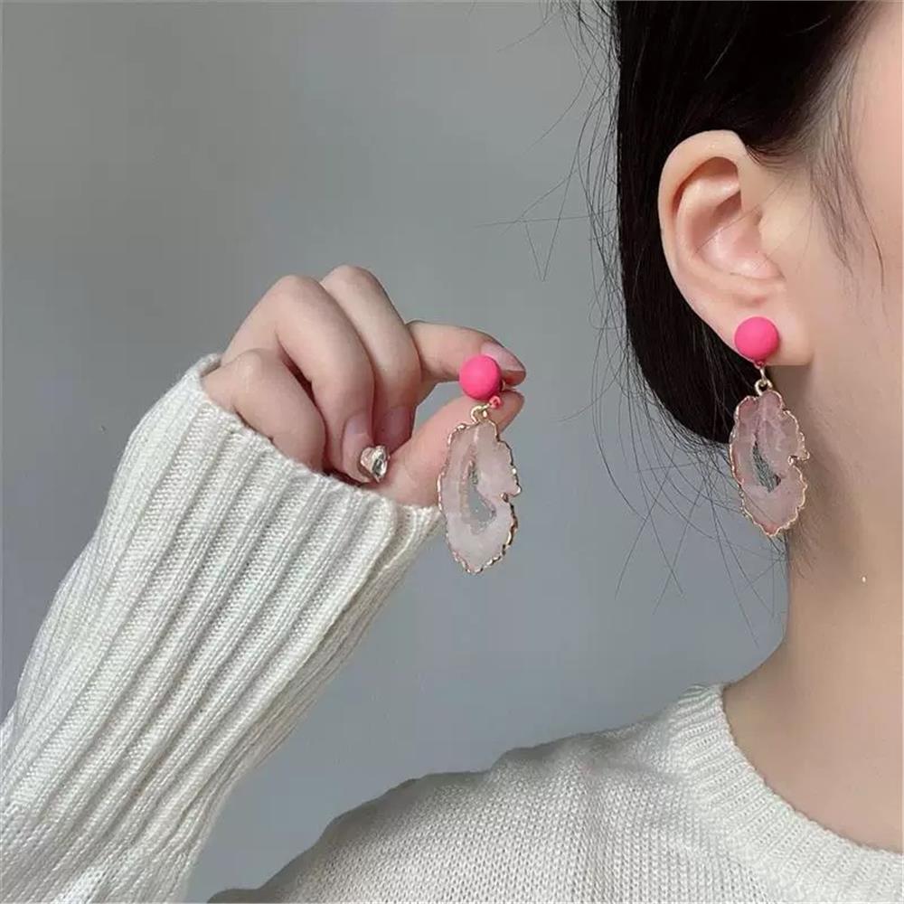 Fuşya Pembe Doğal Taş Görünümlü Dilim Sallantılı Küpe