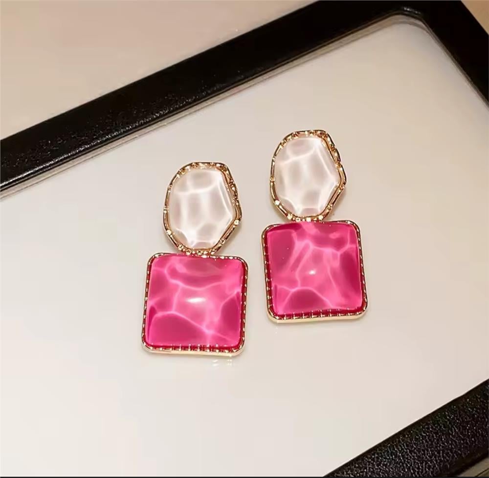 Fuşya Pembe Taşlı Kare Daire Küpe