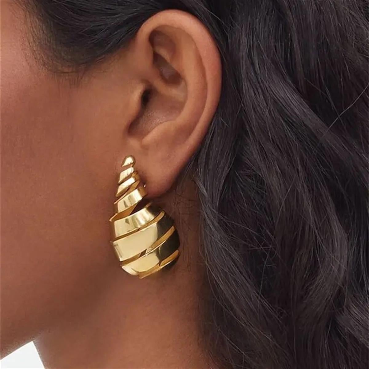 Gold Büyük Spiral Damla Küpe