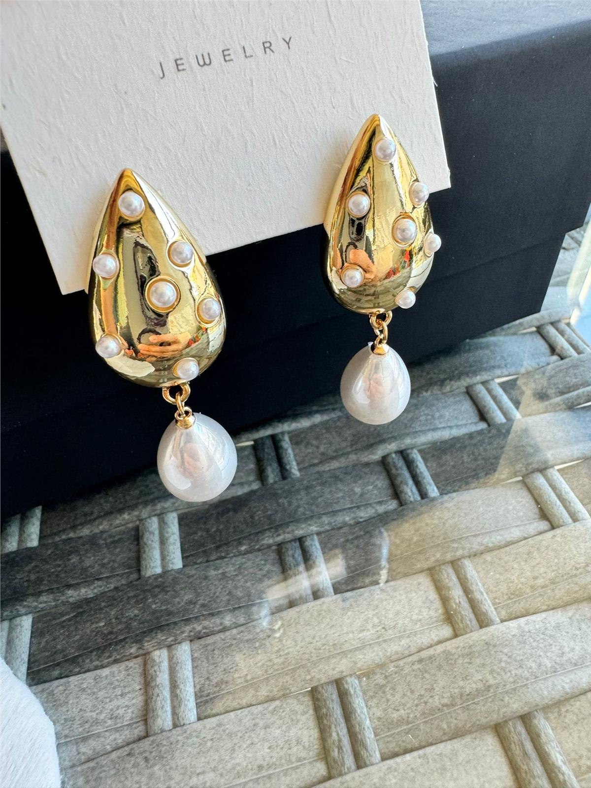 Gold İnci Damlalı Küpe