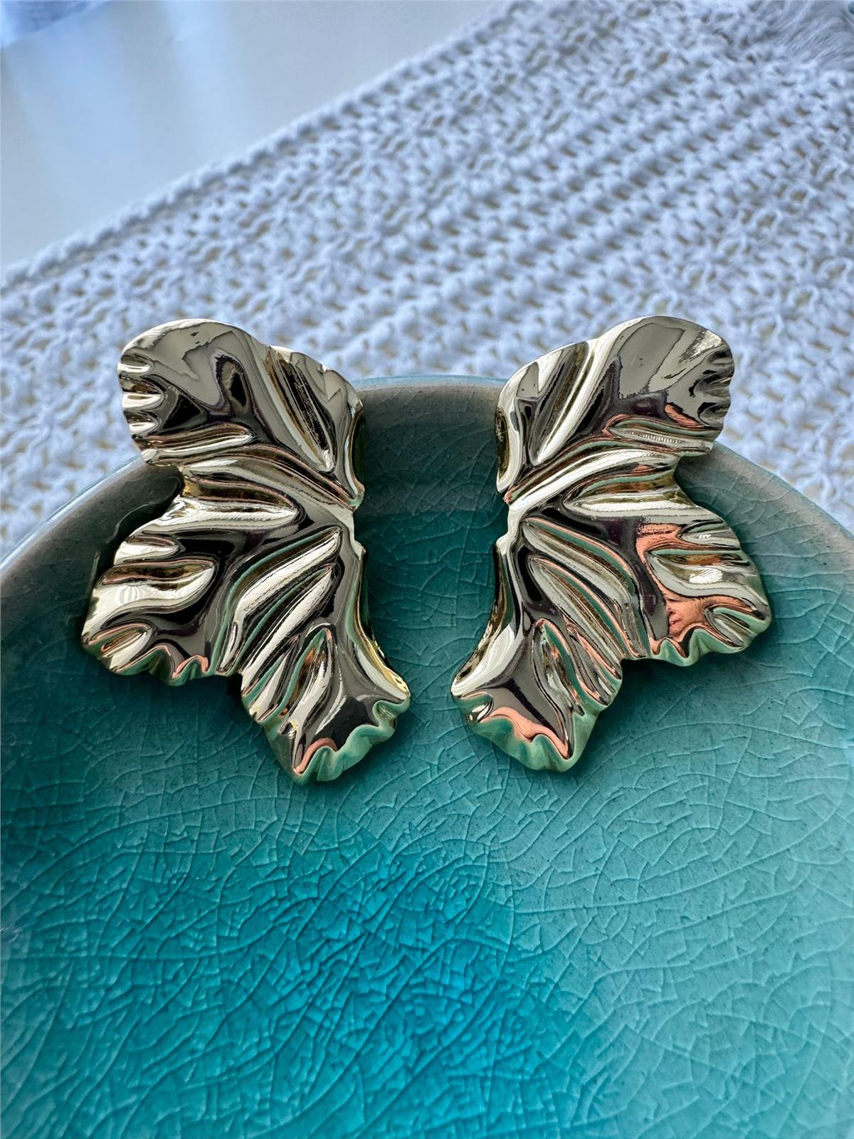 Gold Plaka Yaprak Küpe